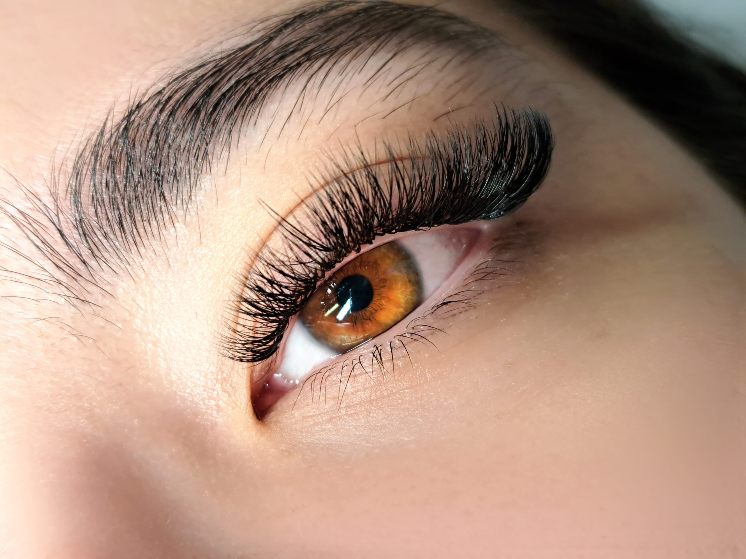 The Risks of Mascara on Extensions