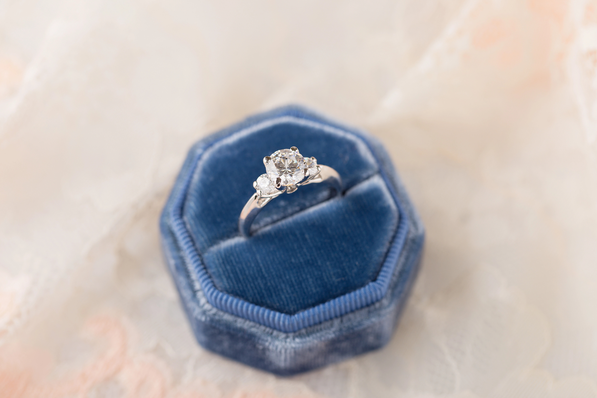 How to Select a Flattering Engagement Ring for Fuller Fingers